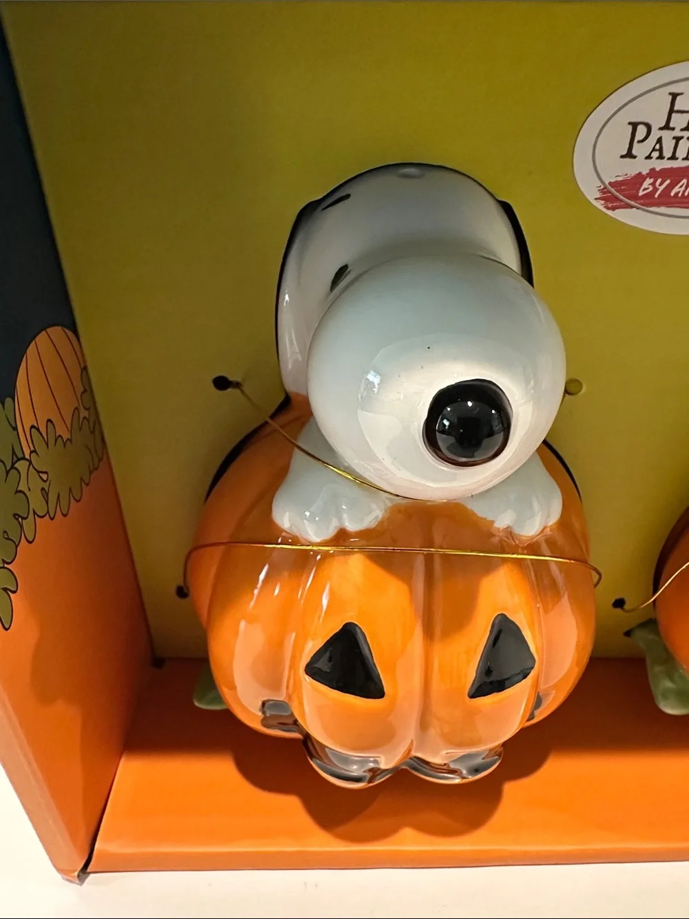 Peanuts It’s a Charlie Brown Hand Painted Ceramic Salt & Pepper Shakers.